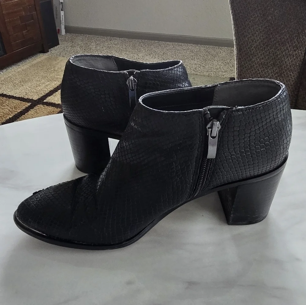 Franco Sarto Booties Women 9M Brooks Black Ankle Zip Snake Embossed Block Heel